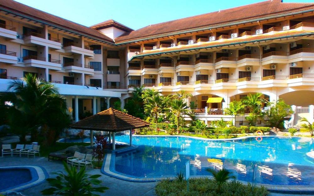 The Orient Star Resort Lumut Exterior foto