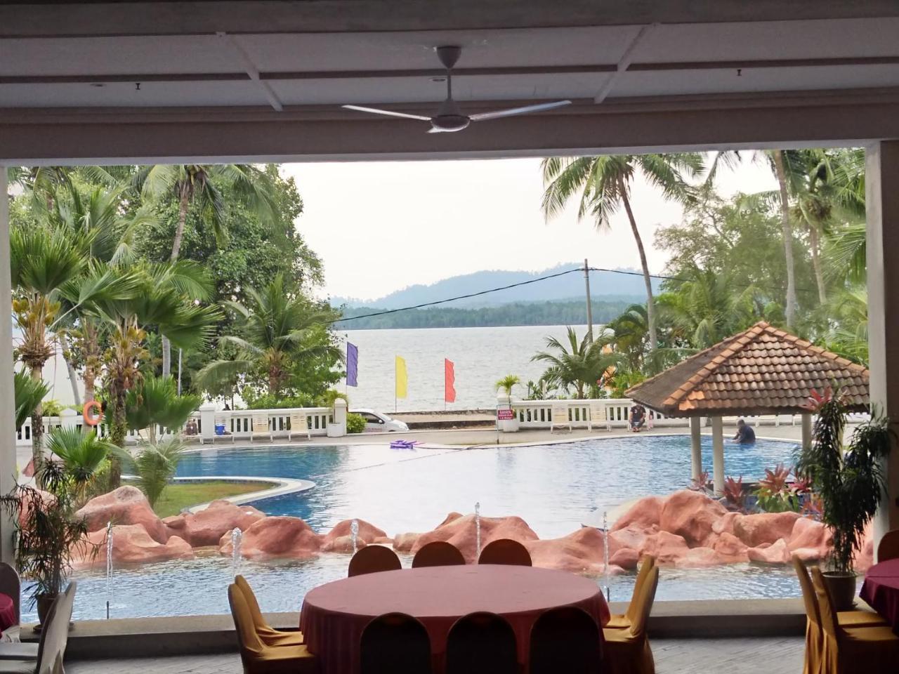 The Orient Star Resort Lumut Exterior foto