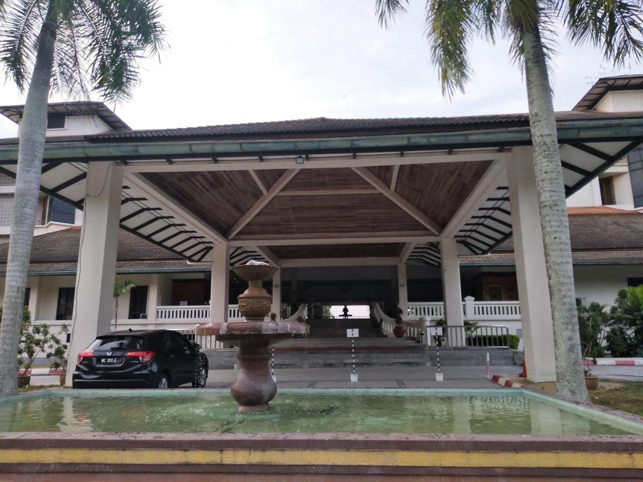 The Orient Star Resort Lumut Exterior foto