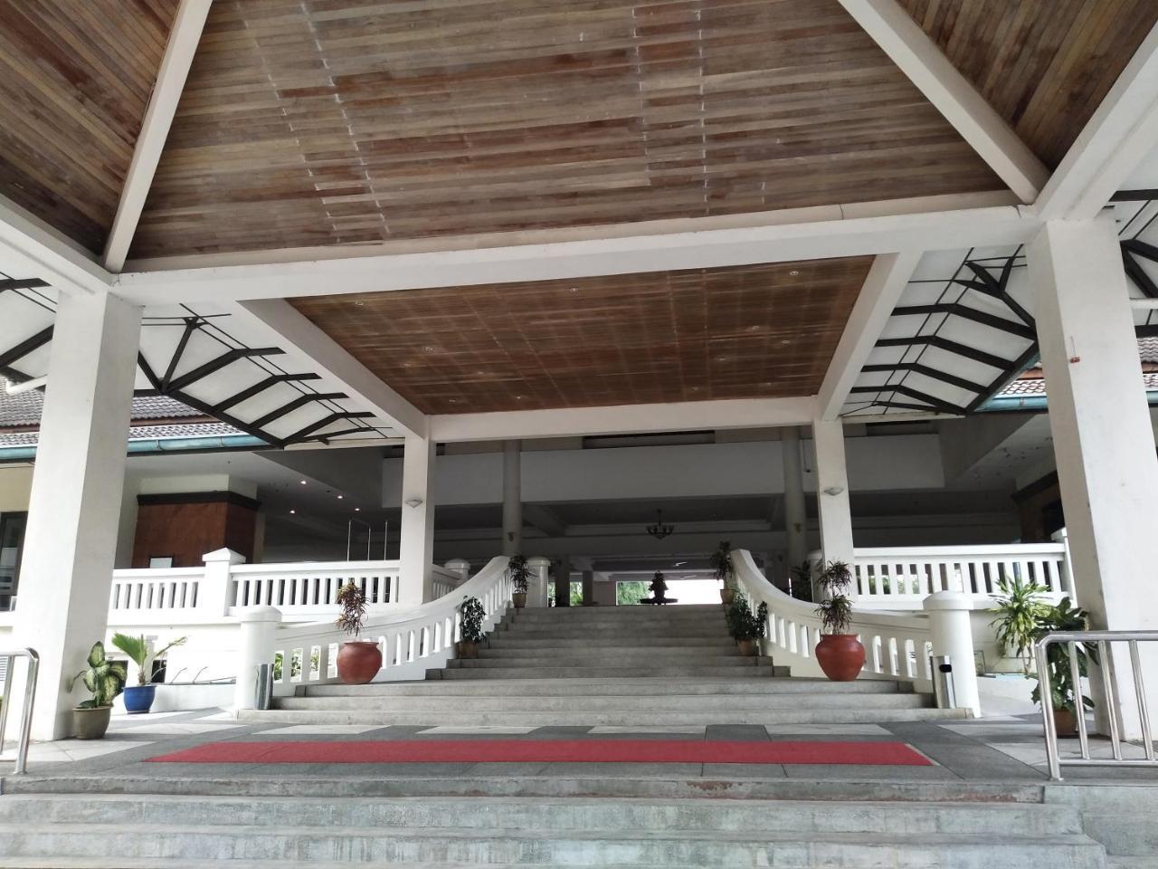 The Orient Star Resort Lumut Exterior foto